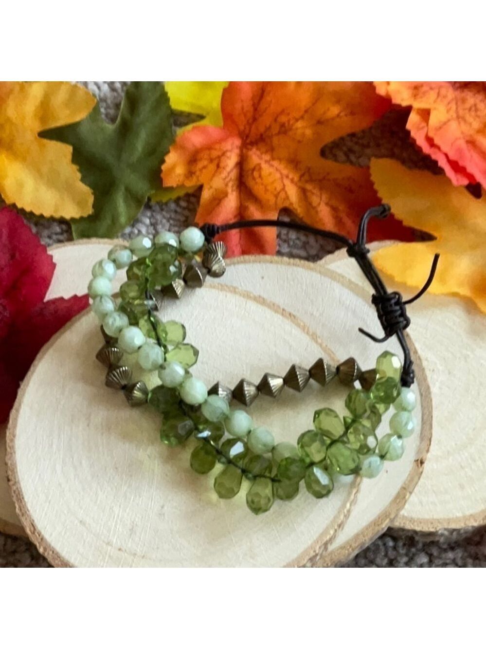 GREEN BEADS STONES STRETCH BRACELET OSFA
